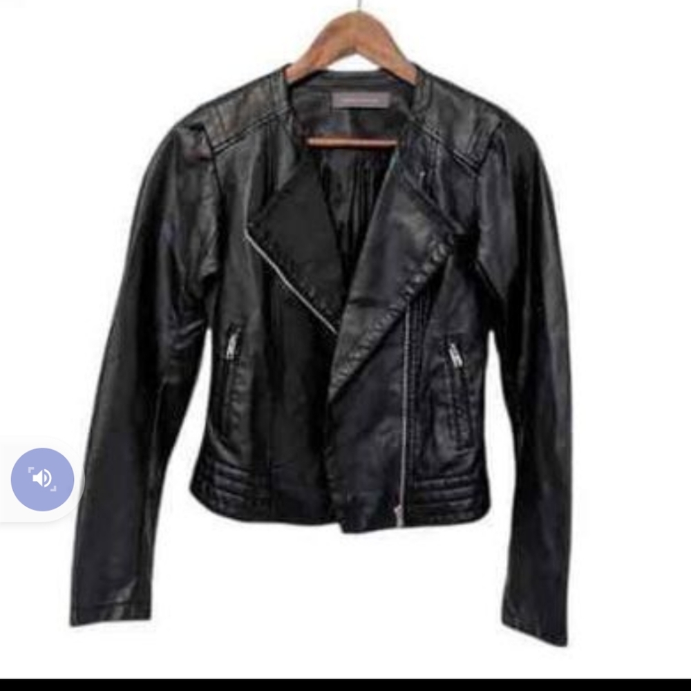 Suzy Shier Faux Leather Jacket Collarless Moto Style Black size Extra Small